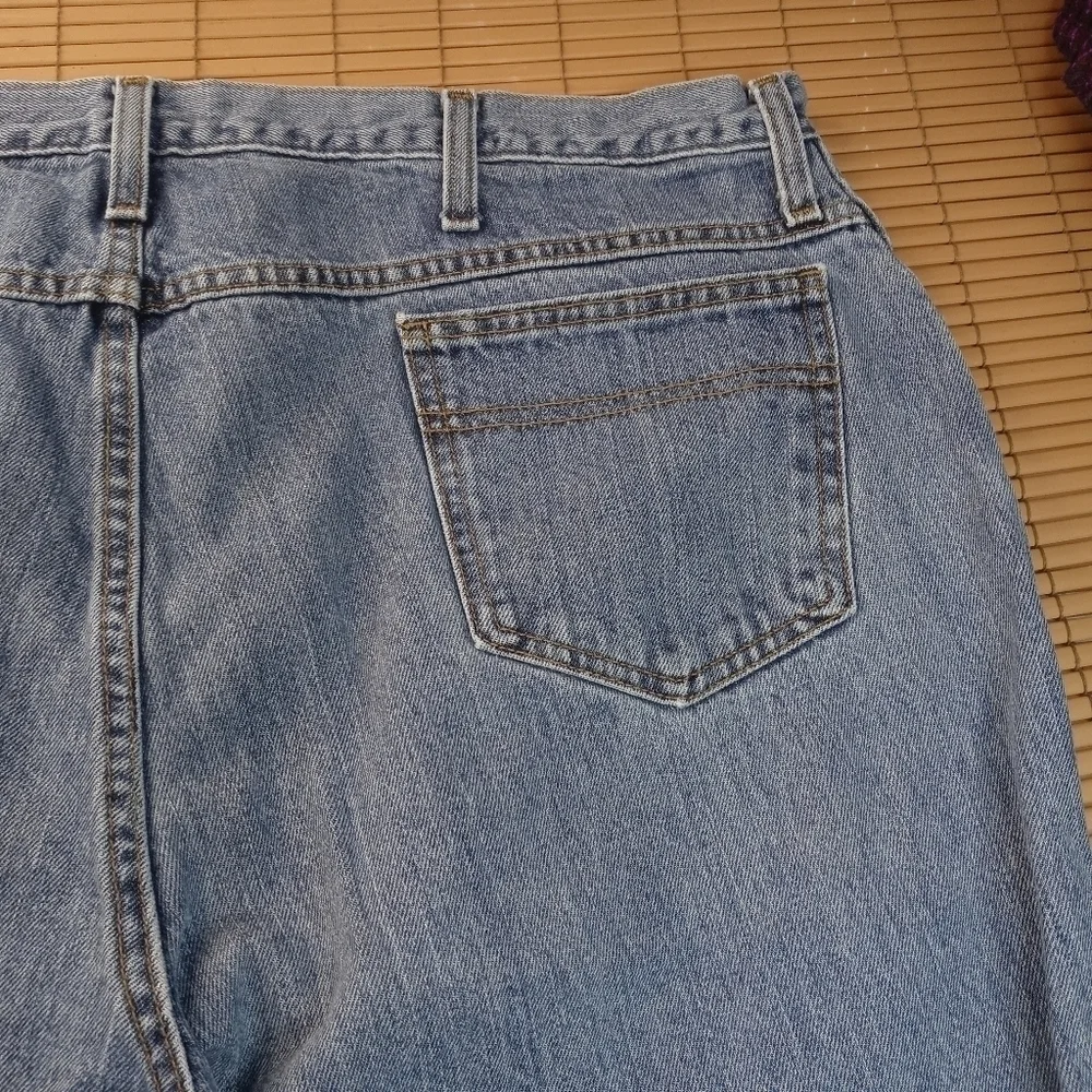 Cinch green lable men's blue jeans. Tag sz 42x32. Actual 42x27. 404pm 2_5